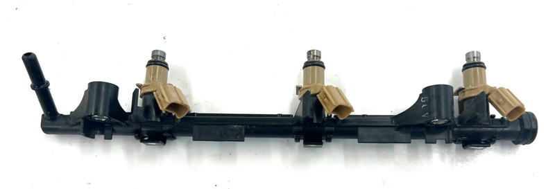 2006 Yamaha 250 HP 4 Stroke Outboard Fuel Injector Set W/ Rail PORT & STARBOARD
