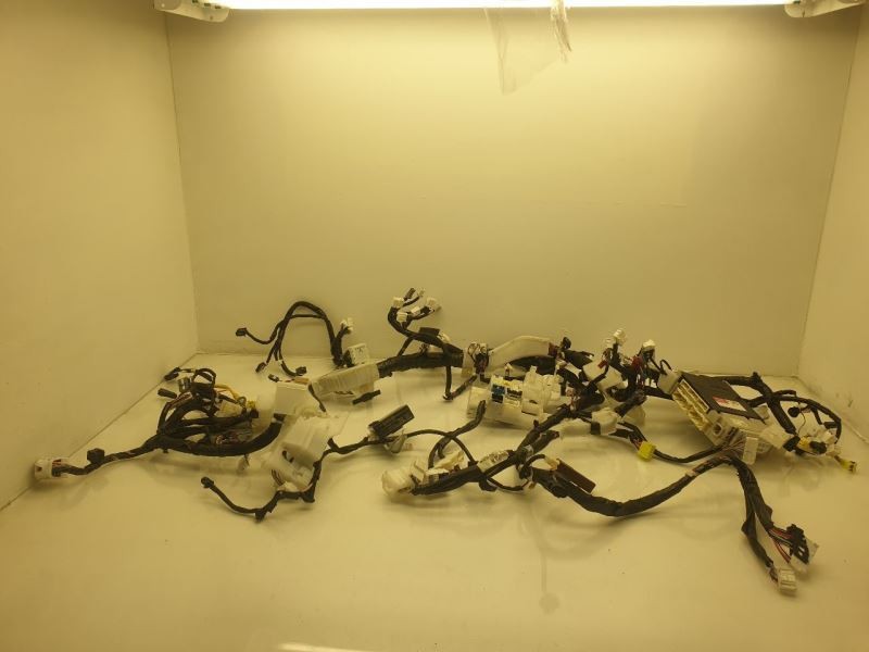 13 14 15 TOYOTA PRIUS V FIVE 2WD DASH WIRE HARNESS 82145-47R12