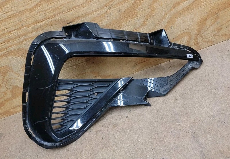 2019 2020 Kia Optima Front Bumper Fog Light Trim Driving Lamp RH 86594-D5500 OEM
