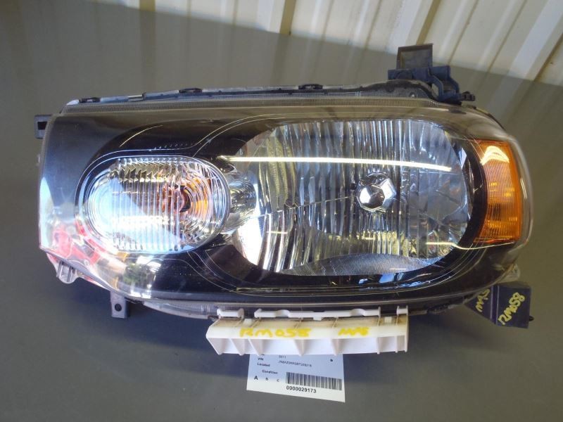 Left Driver Side Headlight Headlamp Fits 2009-2014 Nissan Cube 30201