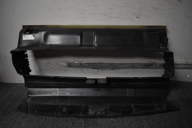 2015-2020 PORSCHE MACAN S REAR AIR GUIDE DUCT FACTORY OEM
