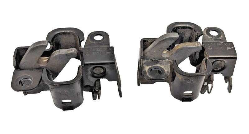 03-11 Mercedes W219 CLS55 E550 Right & Left Engine Hood Lock Latch Set Pair���