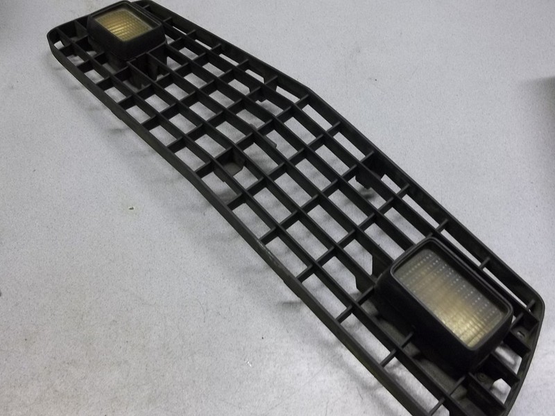 Vintage Black Ford Grill with Fog Lights Steel DSZB-8150 *FREE SHIPPING*