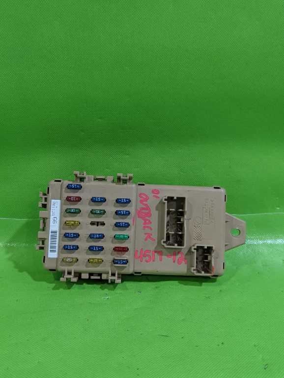 00 01 LEGACY OUTBACK INTERIOR FUSE BOX OEM 4517-12