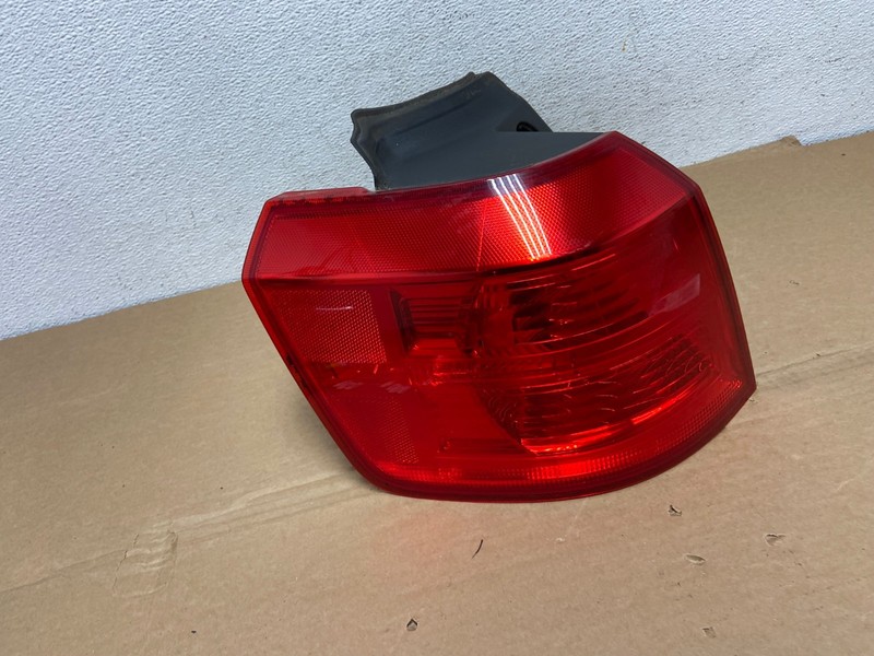 2010 to 2017 GMC Terrain Halogen Tail Light Left Driver Lh Side OEM AD3789 LK