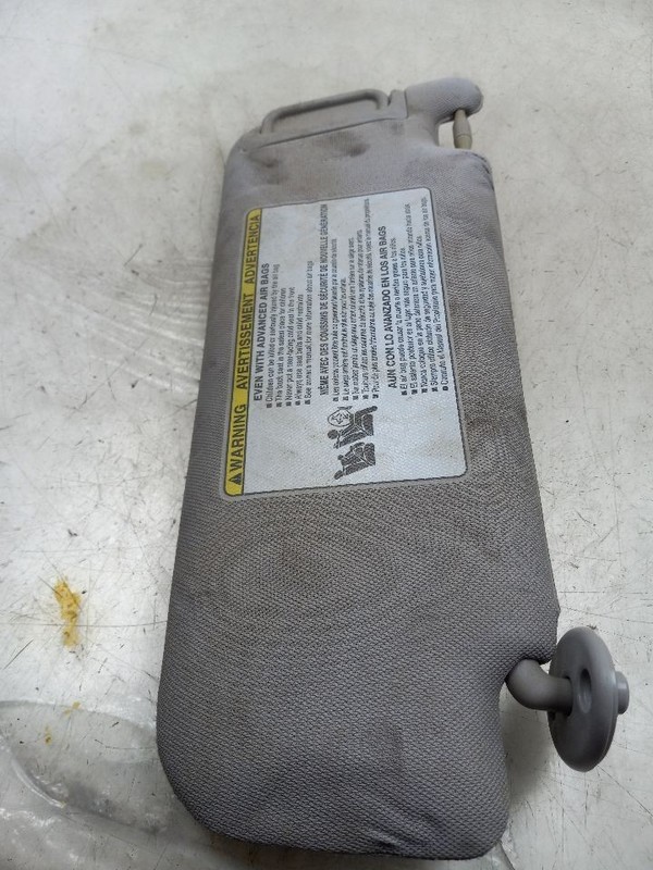 12 13 14 15 16 17 TOYOTA CAMRY SE DRIVER LEFT SUN VISOR WITHOUT ILLUMINATION