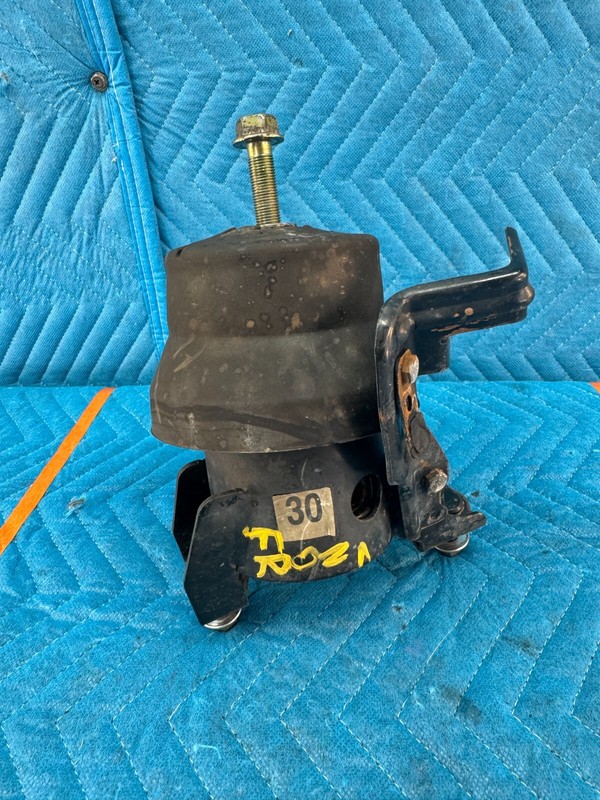 05-12 TOYOTA AVALON XL Front At Transmission Mount 12361-F0020 OEM