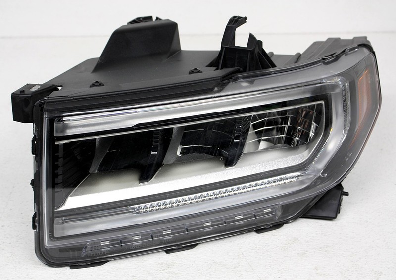 OEM Left Driver Side LED Headlamp For GMC Acadia AT4 84835433 Tab Missing