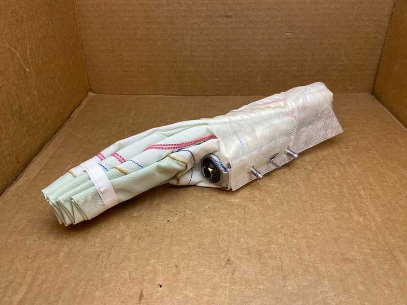 10-17 ACADIA TRAVERSE ENCLAVE FRONT RIGHT SIDE PASSENGER SEAT AIRBAG AIR BAG