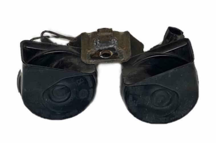 2011 2016 FORD F350 HORN ASSY OEM BC3Z13832A