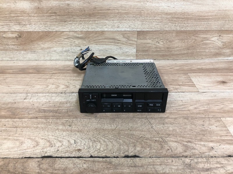 BMW OEM E21 E23 E24 E28 E30 FRONT CASSETTE PLAYER RADIO ALPINE STEREO CM5903L