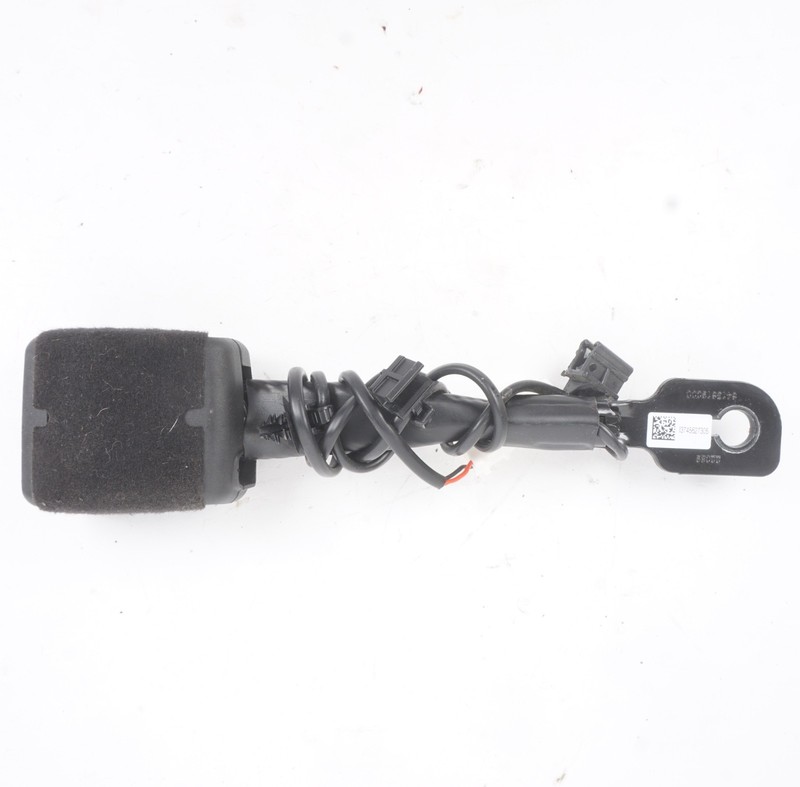 2021 - 2024 BMW 228i F44 Front Right Side Seat Belt Seatbelt Buckle OEM