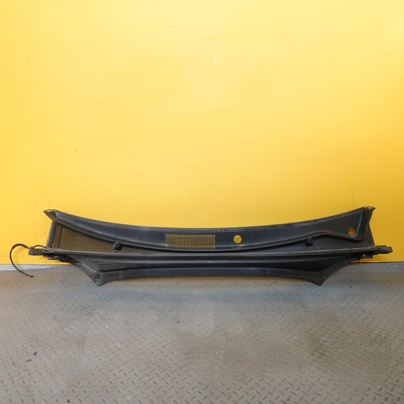 2020-2024 KIA TELLURIDE Front Windshield Cowl Vent Cover Panel Oem 86150s9000