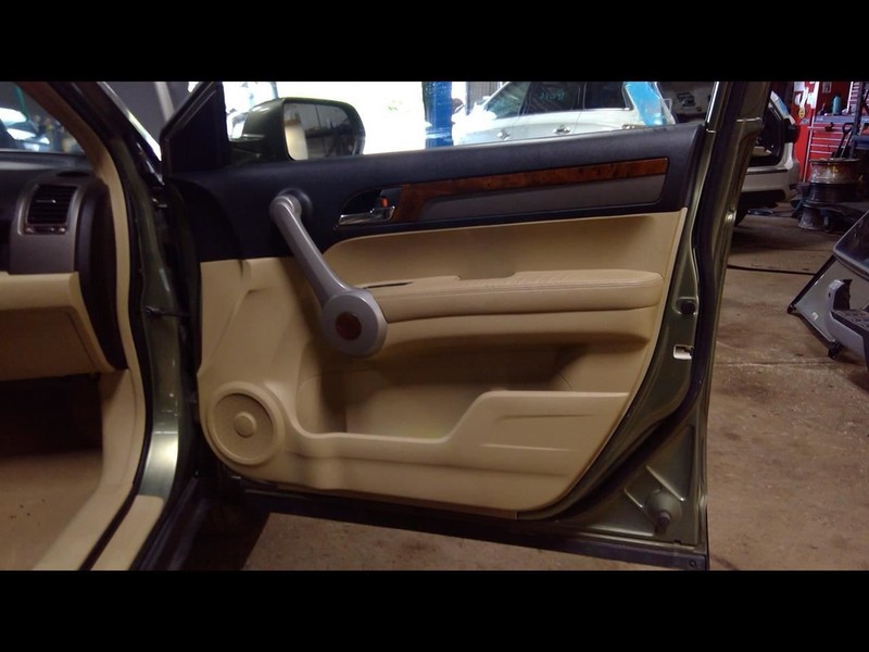 2007 CR-V Passenger Right Front Door Trim Panel 1619559