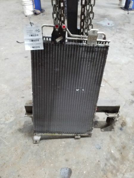 AC Condenser Fits 99-02 CROWN VICTORIA 194086
