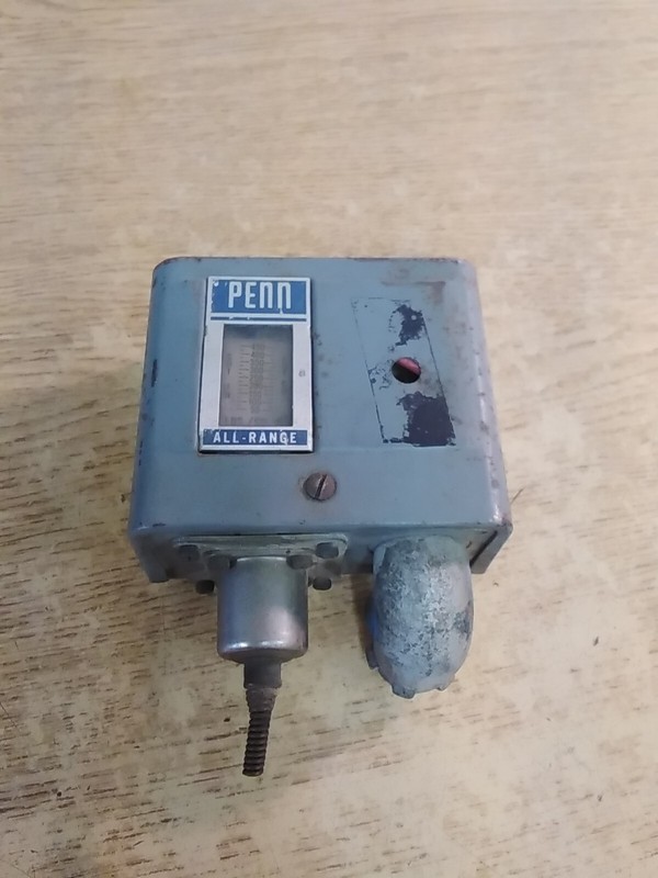 Johnson Controls Penn All-Range P70kA-1 50-450 PSIG