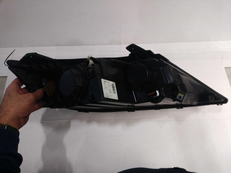 2013 KIA SORENTO Left Headlight Assembly Black OEM 17278 147K Miles