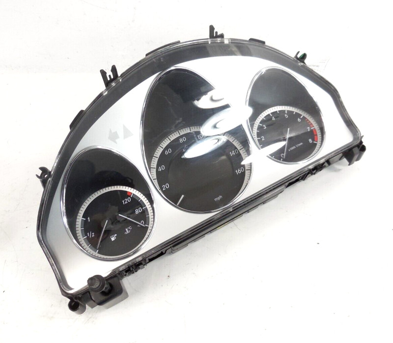 2010 10 Mercedes-Benz C300 Speedometer Instrument Cluster MPH OEM 101K