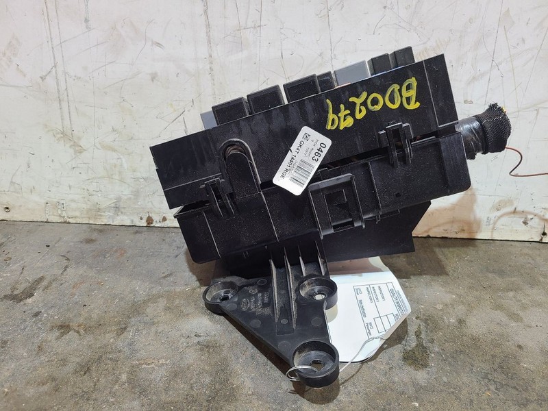 Fuse Box Engine Fits 16 TRANSIT 150 578079