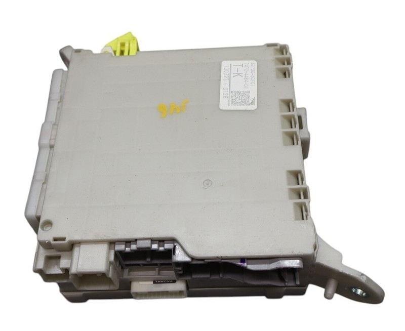 13-17 Lexus LS460 LS460L Front Right Side Dash Fuse Junction Box Fusebox Oem