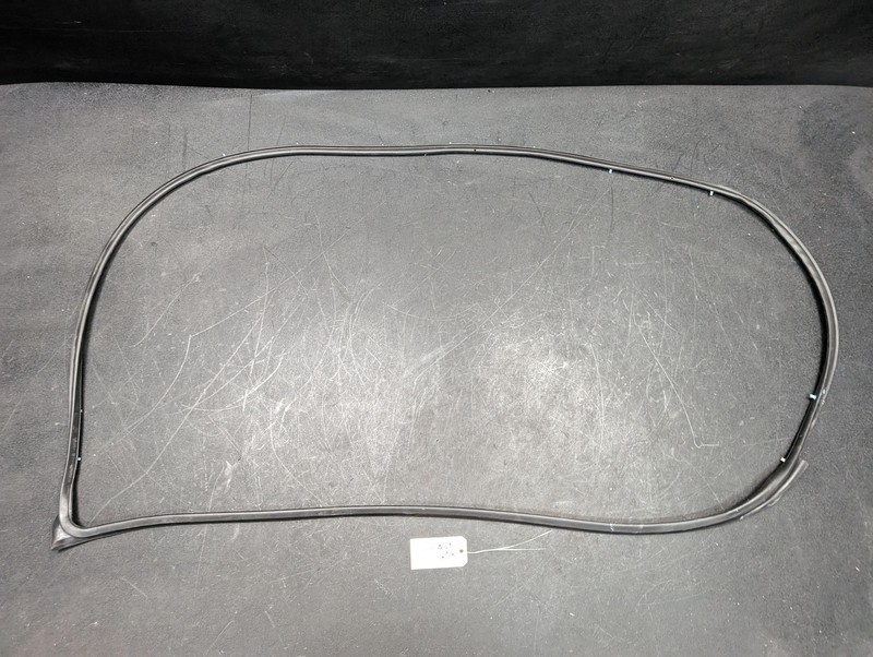 Front Right Door Weatherstrip 2022 Honda Accord 72310-TVA-A01 2018 2019 - 2023
