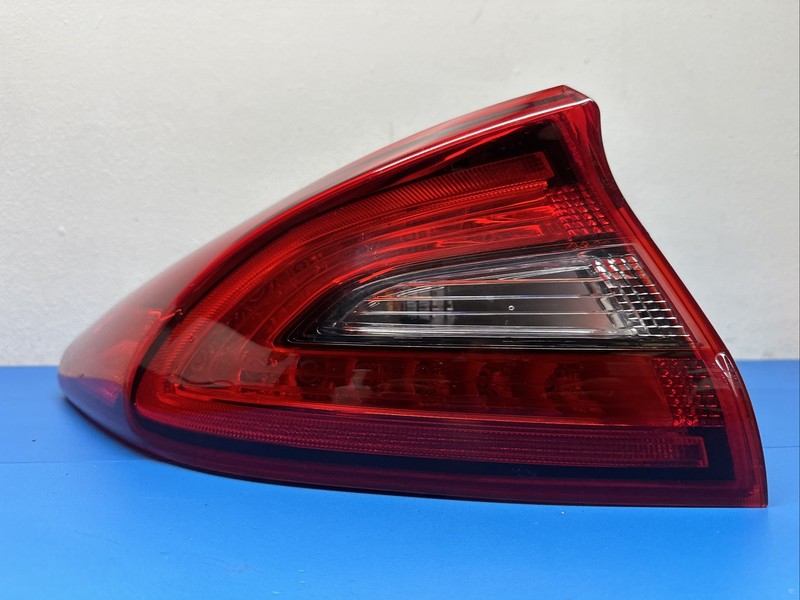 92401G2100 | 2017 - 2019 Hyundai Ioniq LED Left Inner Taillight OE Vin C Digit 8