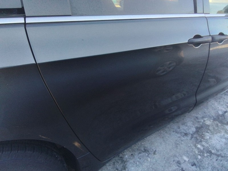Passenger Rear Side Door Movable Glass Fits 17-23 PACIFICA 3425672