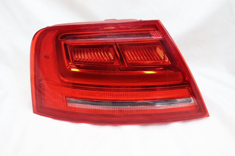 ✅ 2011-2014 AUDI A8 S8 OUTER LH DRIVER QUARTER-MOUNTED TAIL LIGHT 4H0945095A OEM