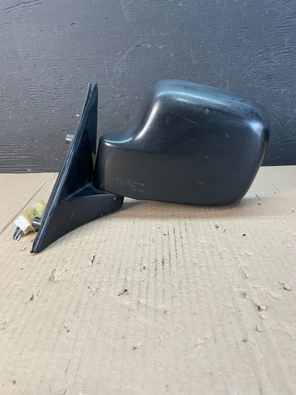 1998 to 2002 Isuzu Trooper Left Driver LH Power Door Mirror OEM AD8685 DW