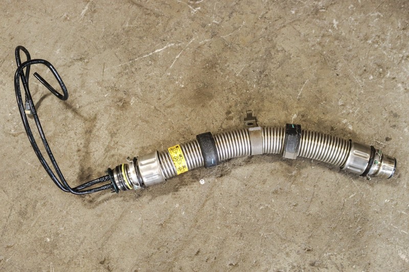 05-13 Chevy Corvette C6 Z06 Gas Fuel Tank Reservoir Crossover Tube OEM *USED*