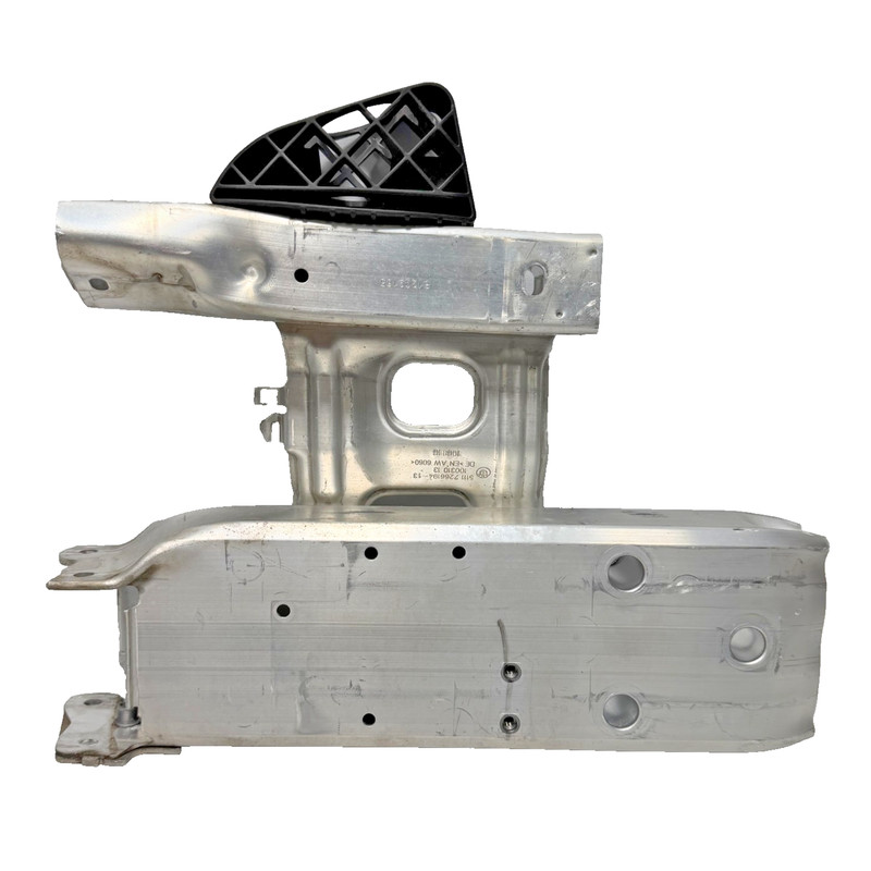 📌 2012-2021 BMW F22 F30 320 340 335 330 RIGHT BUMPER BRACKET 51117266193 OEM