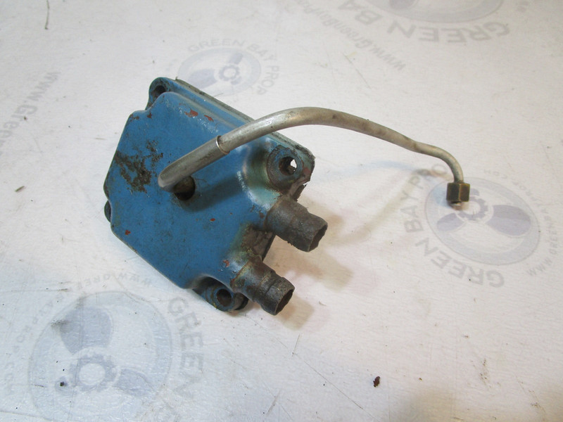 0311550 OMC Stringer Stern Drive 1968-1980 120HP 2.5 Intake Manifold Cap 0380446