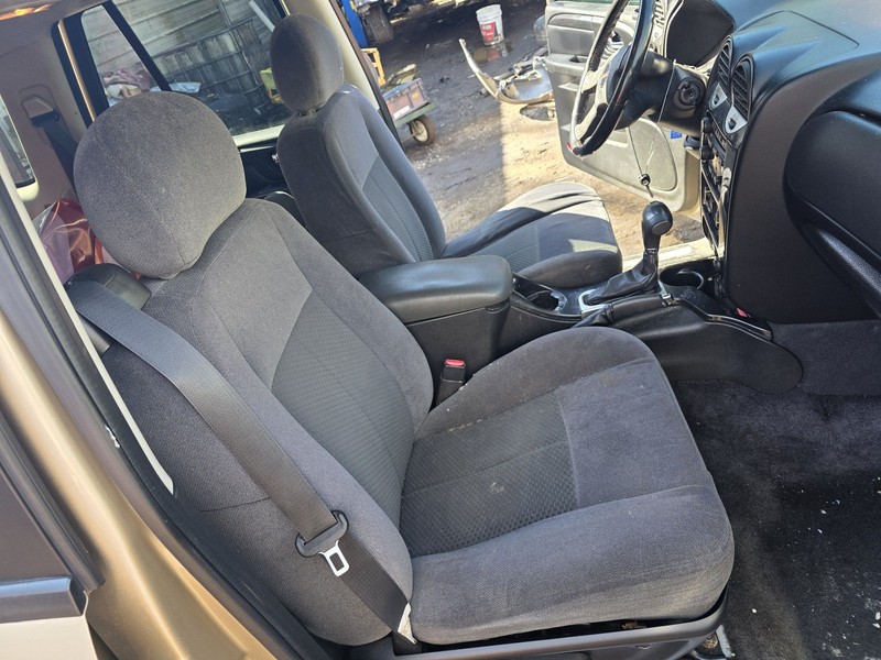 05-09 GMC Envoy Trailblazer Manual Passenger Seat Assembly Oem Tested