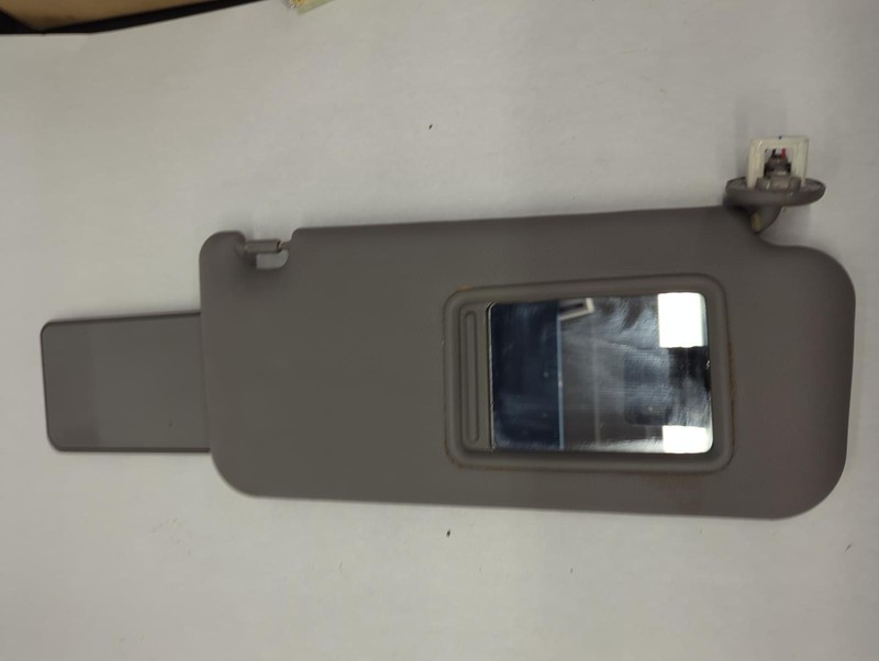 2011 TOYOTA RAV4 right passenger Sun visor illuminated OEM 10 11 12