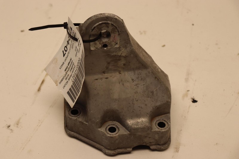 2015-2016 HYUNDAI GENESIS 3.8L LEFT DRIVER ENGINE MOUNT SUPPORT BRACKET OEM
