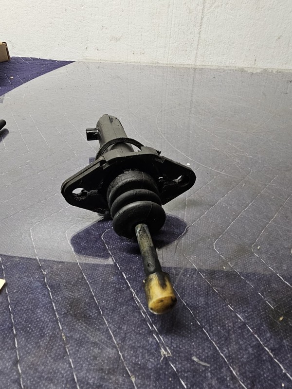 Clutch Slave Cylinder for Jeep Wrangler 2.4