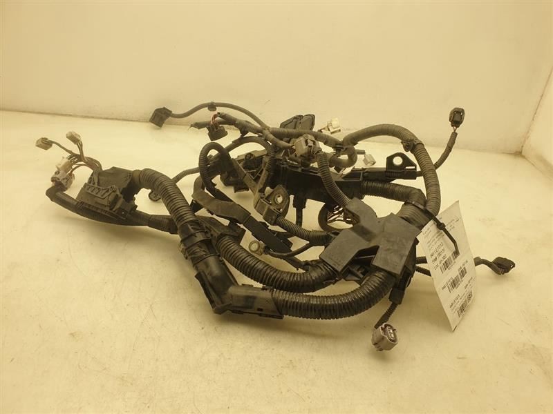 13 14 15 16 17 18 Lexus ES300H 2.5L AT Engine Wire Harness 82121-33E30