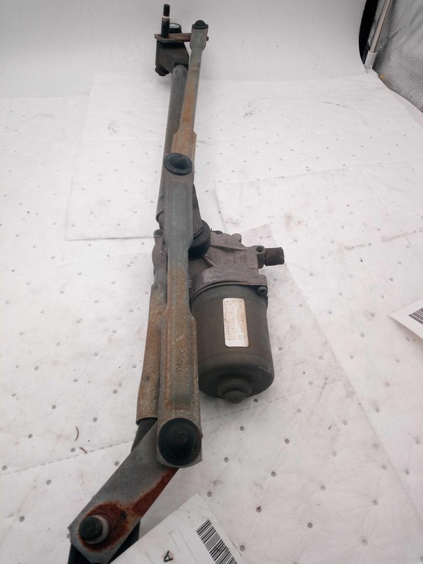 2006 GMC Envoy Windshield Wiper Motor OEM 151K Miles Grey 15812054
