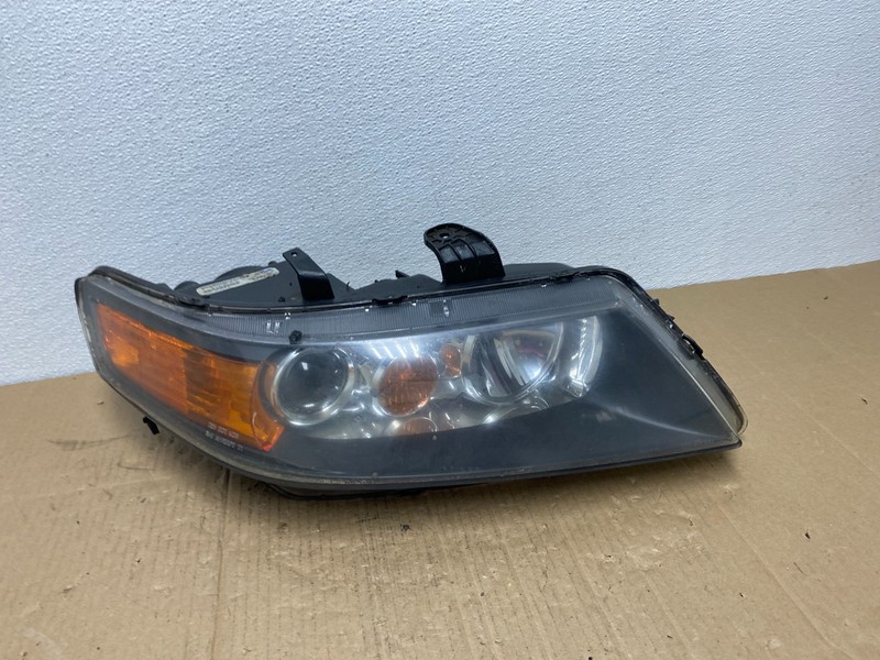 2004 - 2006 Acura TSX Right Passenger RH Side Xenon HID Headlight TYC AB8208 DW