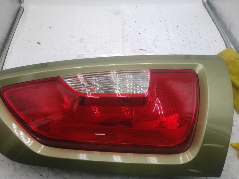 2012-2013 KIA SOUL Left Tail Light Assembly Green 319527 Used 73K Miles