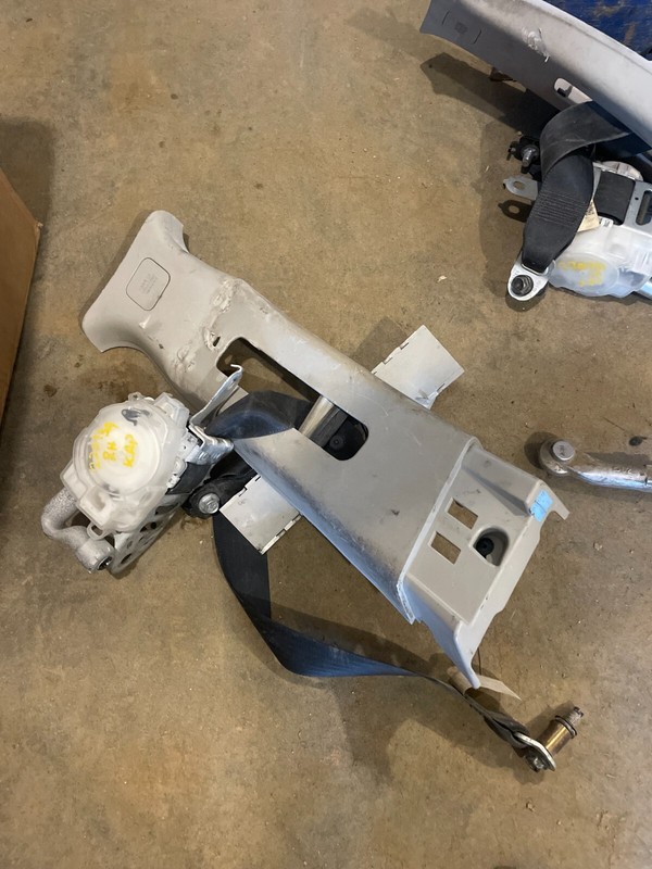 09-12 Nissan Altima OEM SEDAN FRONT RH PASSENGER SIDE SEATBELT RETRACTOR
