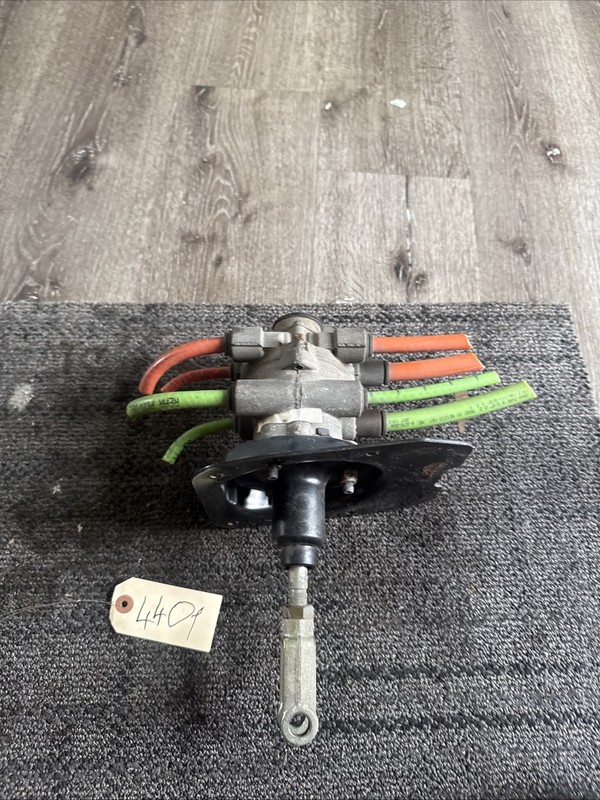 INTERNATIONAL PROSTAR FOOT BRAKE VALVE BENDIX Missing P/N