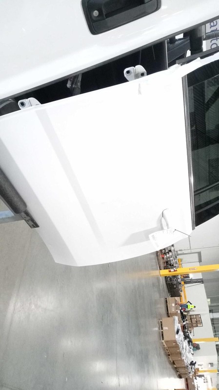2018 Chevrolet Suburban 1500 Left Rear Door White - Good Condition, 119k Miles