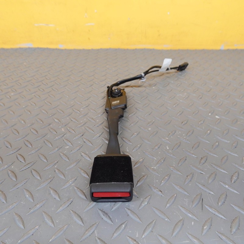 2022-2024 FORD MAVERICK FRONT RIGHT SIDE SEAT BELT CONNECTOR OEM LJ6BS61208