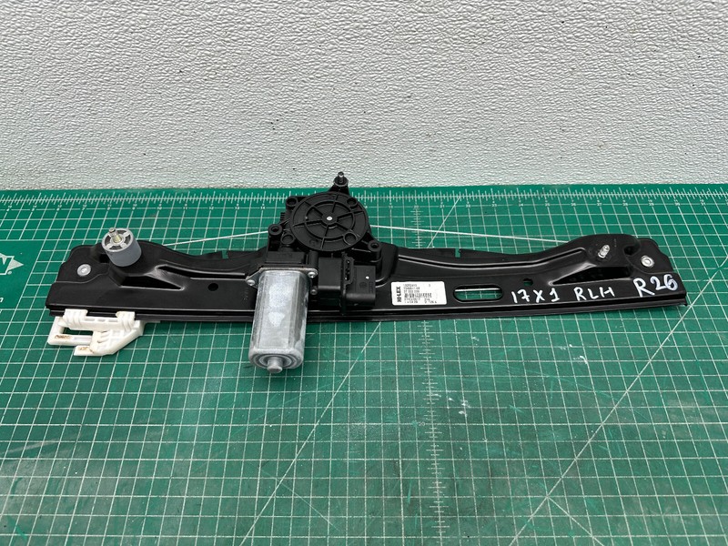 16-22 BMW X1 F48 REAR LEFT SIDE DOOR WINDOW REGULATOR W/ MOTOR OEM