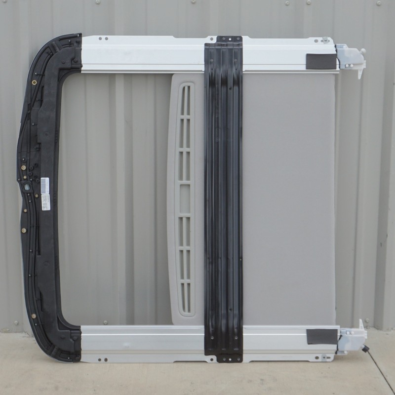 06-11 Mercedes W164 ML63 AMG ML350 Sunroof Sun Roof Frame 1647800729 OEM