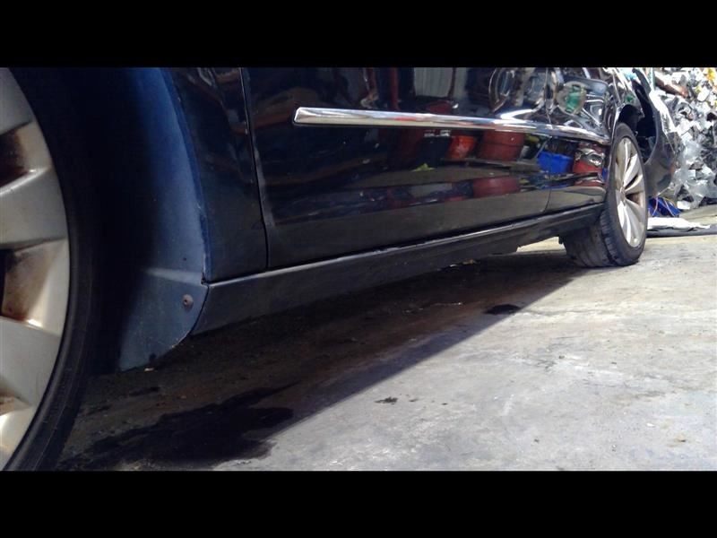 2009-2017 CC VOLKS Left Rocker Panel Moulding 1345186
