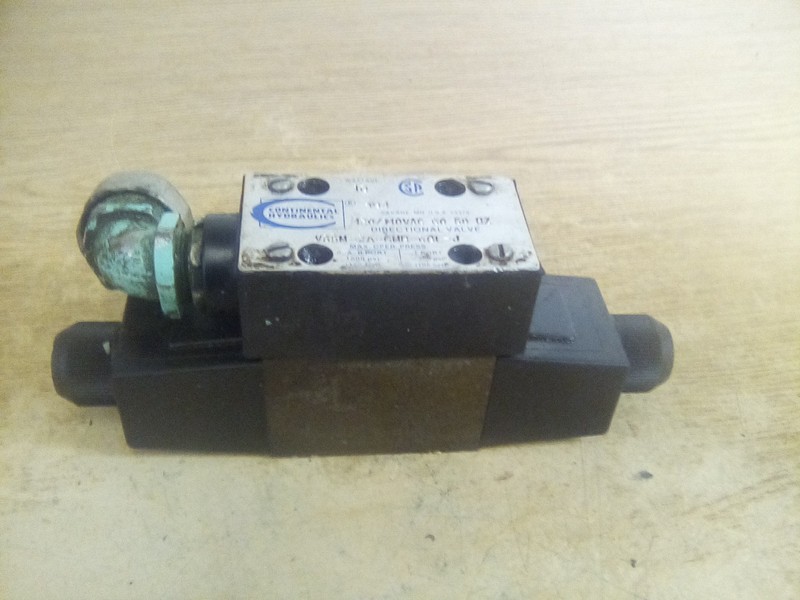 Continental Hydraulics VS5M-2A-GMB-68L-J Directional Valve 120/110VAC