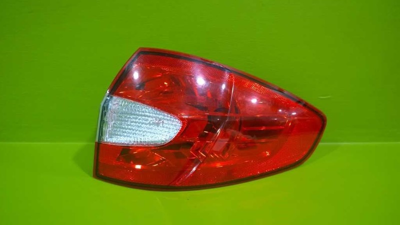 11 12 13 FIESTA PASSENGER RIGHT QUARTER MOUNT TAILLIGHT LAMP OEM 3451-18