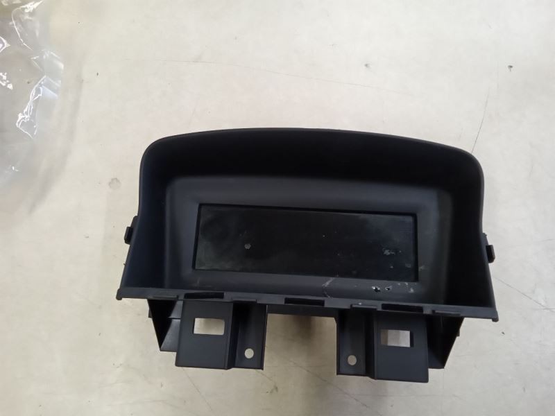 Info-GPS-TV Screen Driver Information Opt UAG Fits 12-17 VERANO 116842